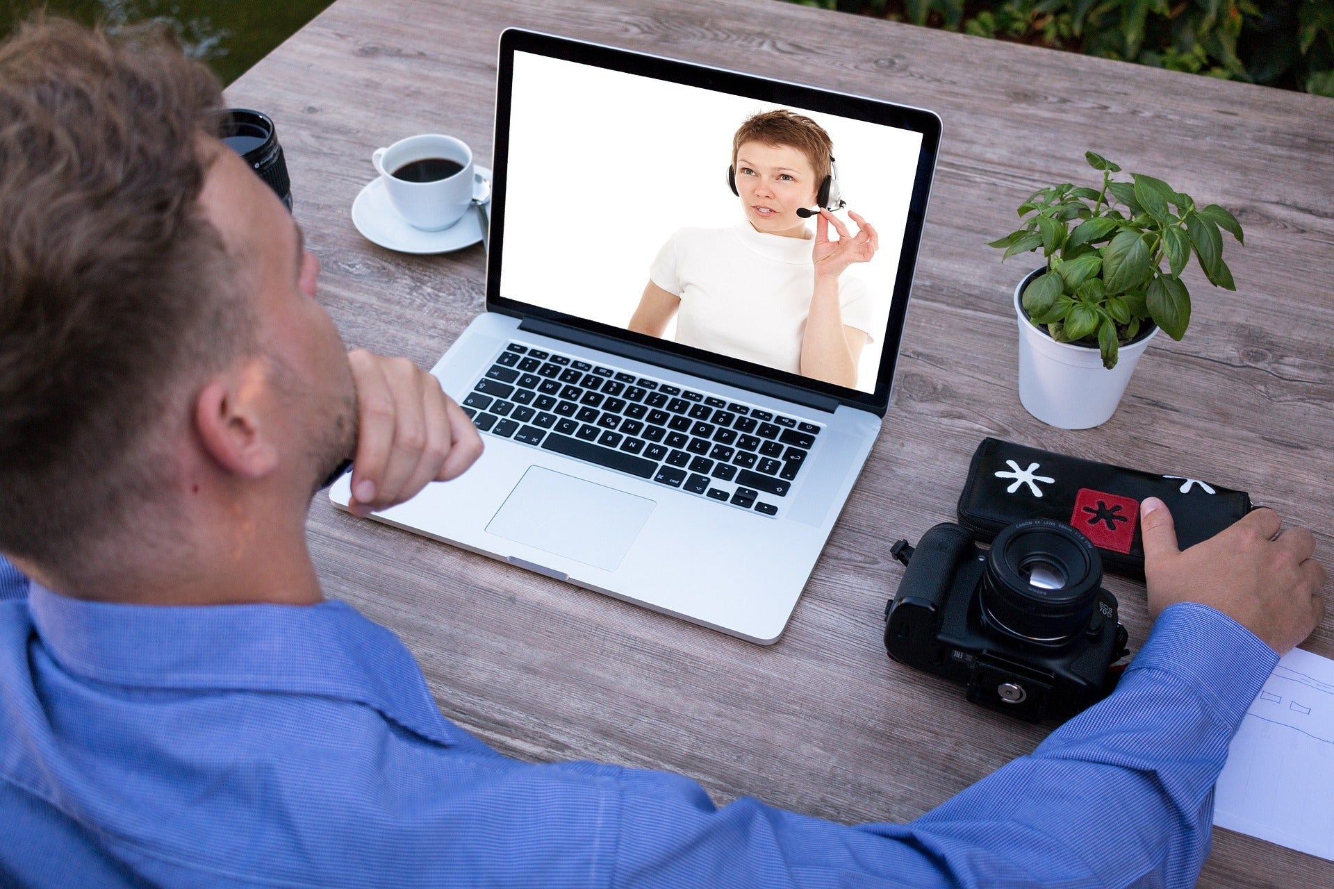 Studying Online v Studying Offline - Access Law Online